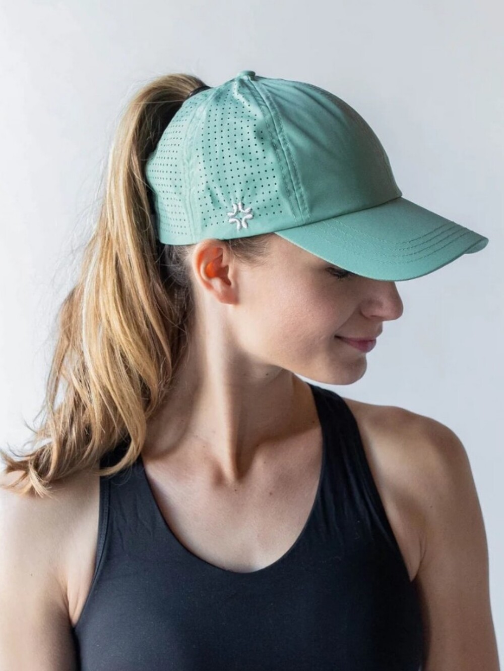 VIMHUE Mint Boyfriend X Cross-Back Active Performance Ponytail Hat